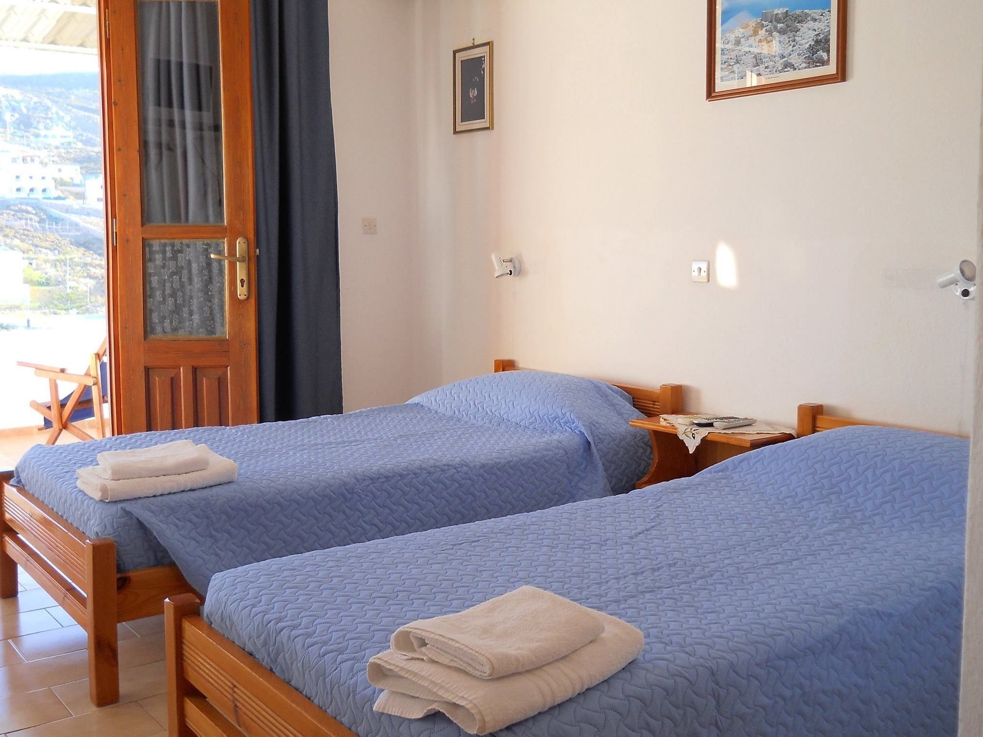 Yvonni Studios Skala  Luaran gambar